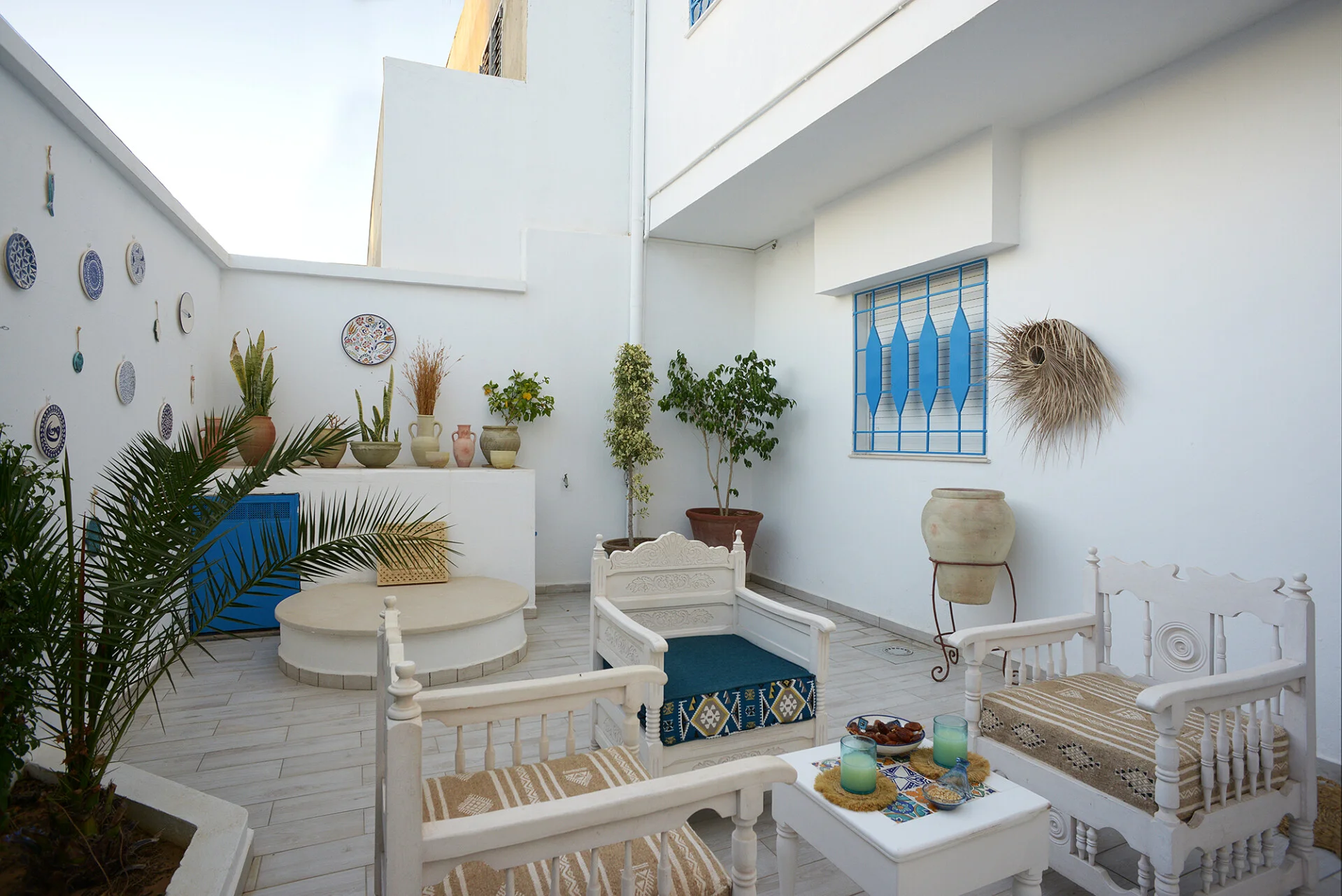 Dar Colibri, Tunisian guesthouse known for hospitality, traditional architecture, and Mediterranean setting