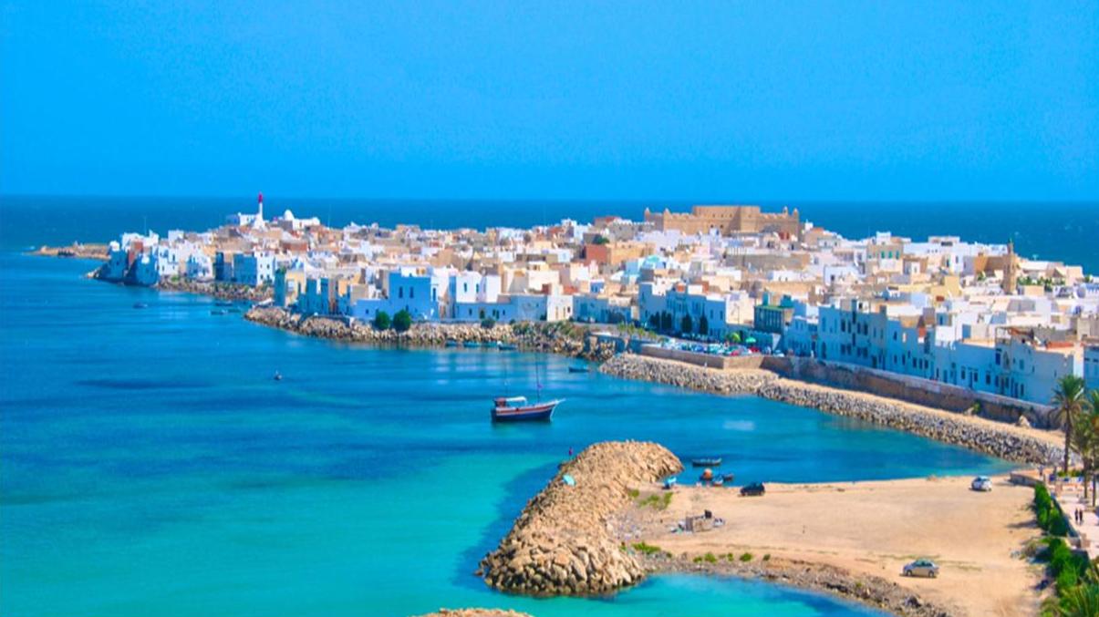Mahdia, Tunisia – private transfer and excursion to the Ottoman fort, medina, and turquoise beaches