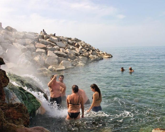 Hammam Aïn Atrous, thermal spring of Cap Bon, natural basin between mountain and sea