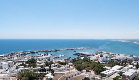 Kélibia – beach, fortress, and fishing port