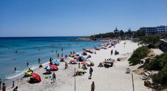 Daroufa Beach, located near Maamoura, fine sand and clear sea, known for its calm and natural atmosphere